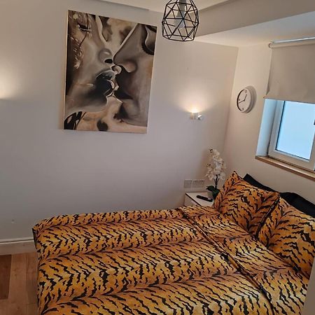Lgbtq-Double Room Londra Dış mekan fotoğraf